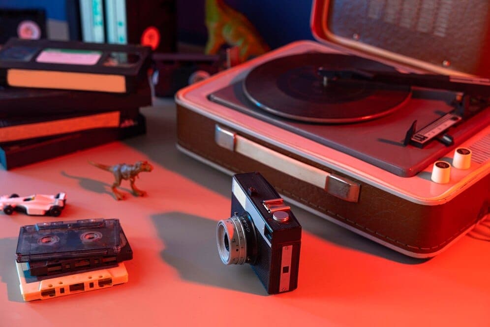 vintage-tech-the-charm-of-retro-gadgets